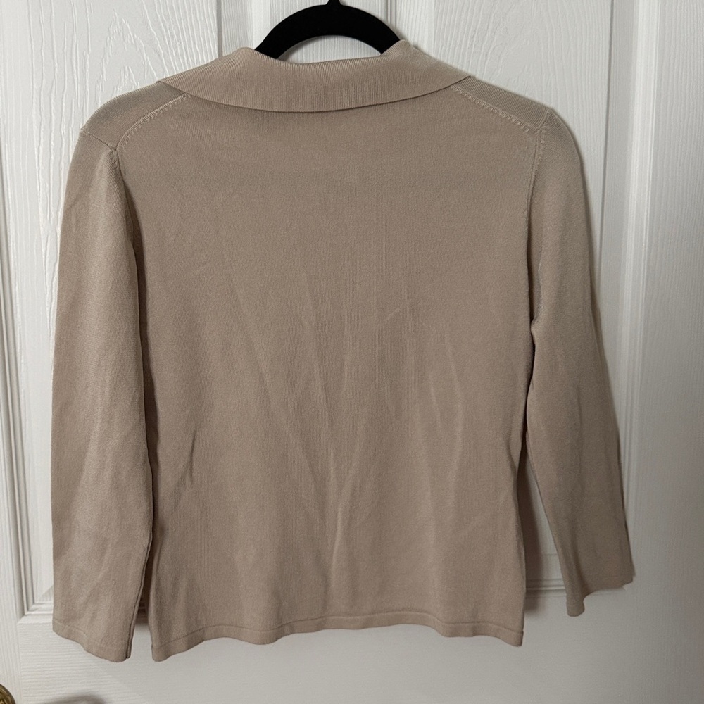 Express Beige collared, lightweight, three-quarter sleeve top, medium - Picture 4 of 4